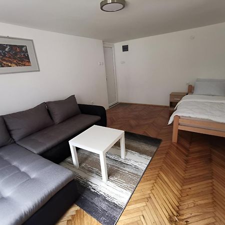 Nov Apartman U Mirnoj Ulici U Centru Beograda ภายนอก รูปภาพ