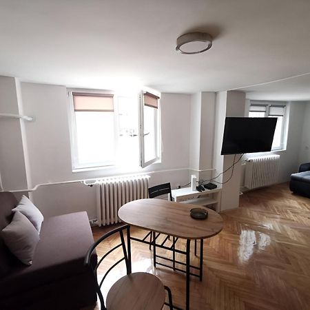Nov Apartman U Mirnoj Ulici U Centru Beograda ภายนอก รูปภาพ